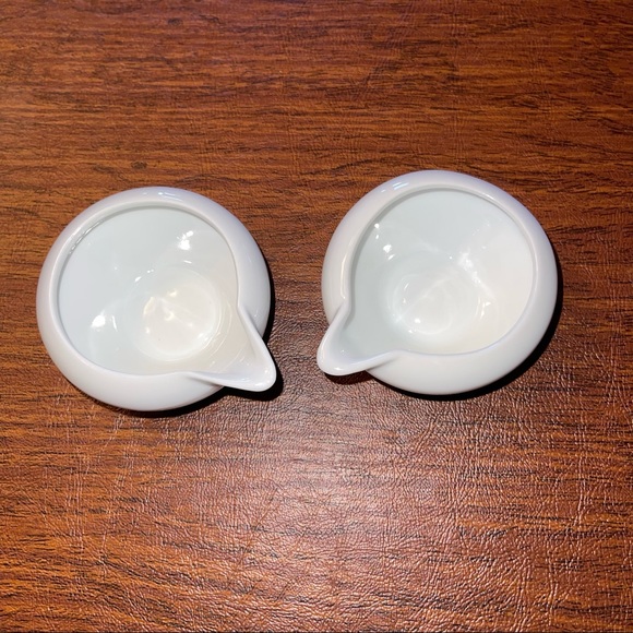 Crate&Barrel Kitchen Set Two Crate Barrel Sauce Dish With Spout 2